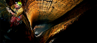 Illustration for article titled Cuevas, Oculus Rift, HTC One M8 y vikingos, lo mejor de la semana